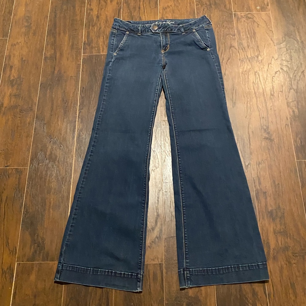 Women’s American Eagle size 10 Trouser Jeans